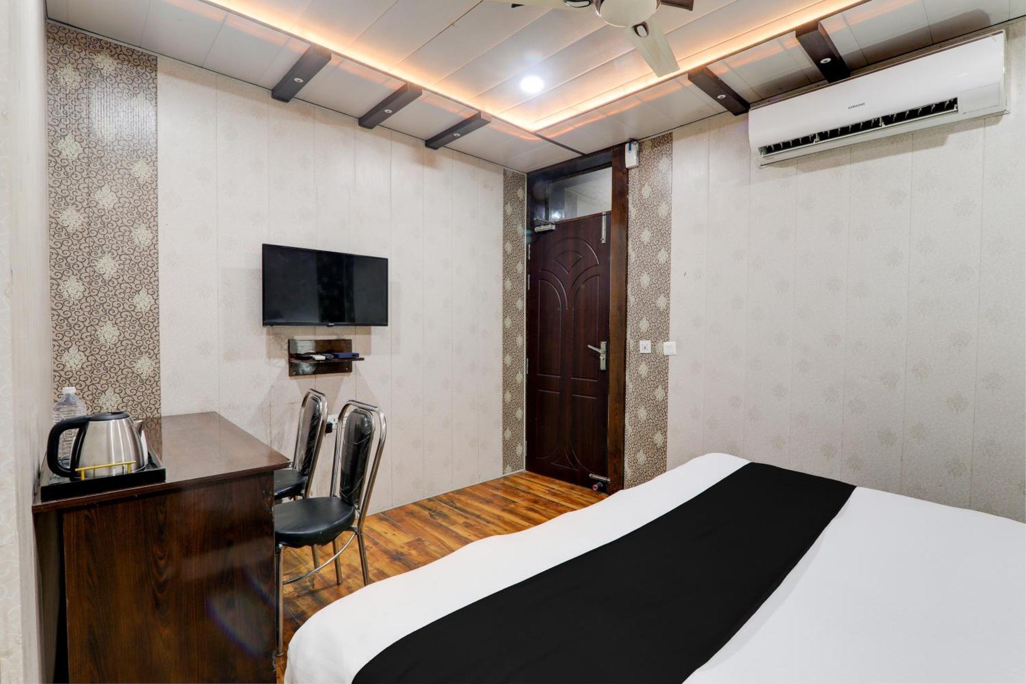 Hotel O Ss Palace Inn Lucknow Buitenkant foto