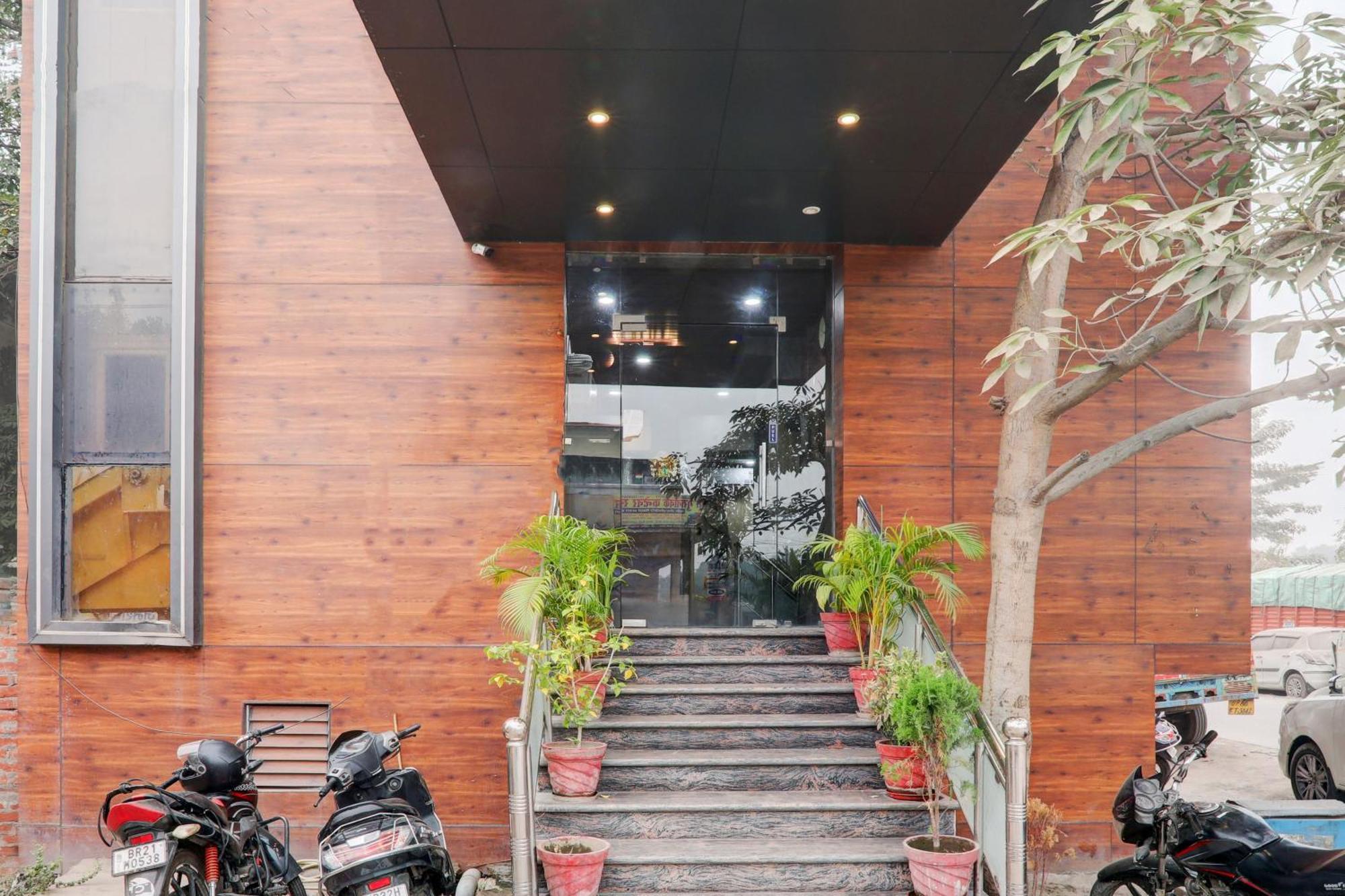 Hotel O Ss Palace Inn Lucknow Buitenkant foto
