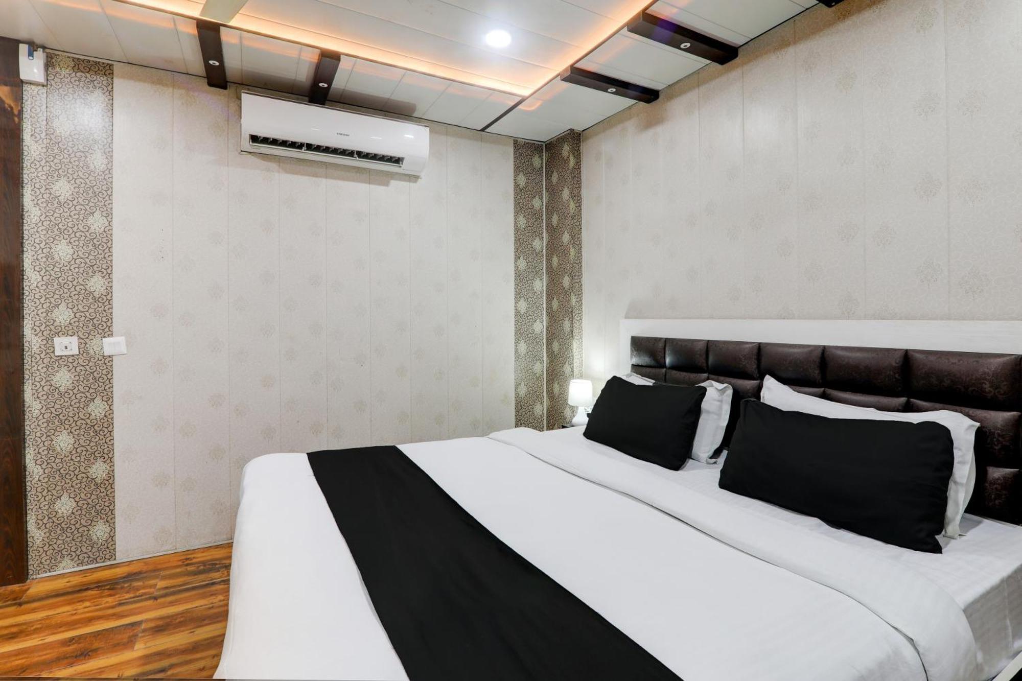 Hotel O Ss Palace Inn Lucknow Buitenkant foto